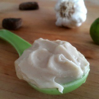 lebanese garlic sauce-toum-healthy recipe-hissingcooker