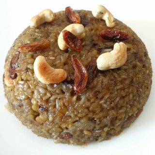 sakkarai pongal - sweet pongal - indian dessert - healthy recipe - hissing cooker
