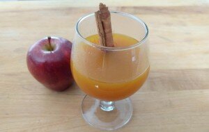 spiced apple juice - healthy recipe - hissing cooker
