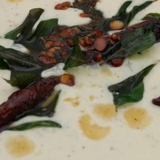 coconut chutney - healthy recipe - hissing cooker