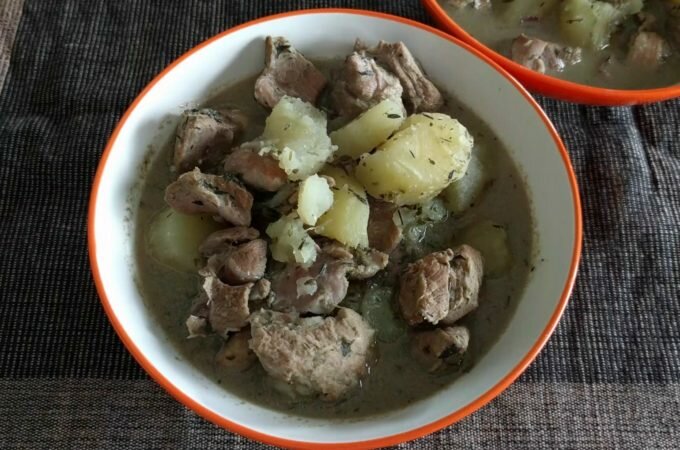 irish stew-traditional irish stew - irish stew recipe - how to make stew- healthy recipe-hissing cooker